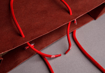 Для пакетів шнурки