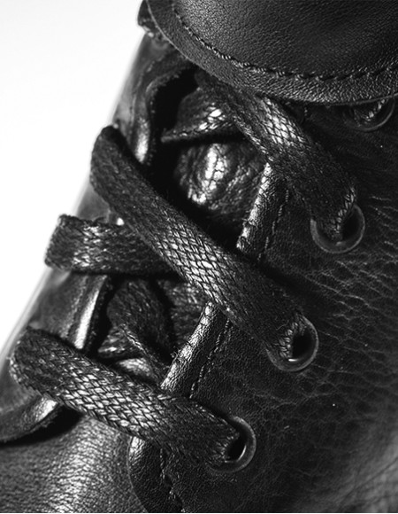 Восковані шнурки